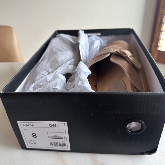 Estina faux suede clogs in Taupe - VICI - NWT never worn! In box. - Picture 4 of 4